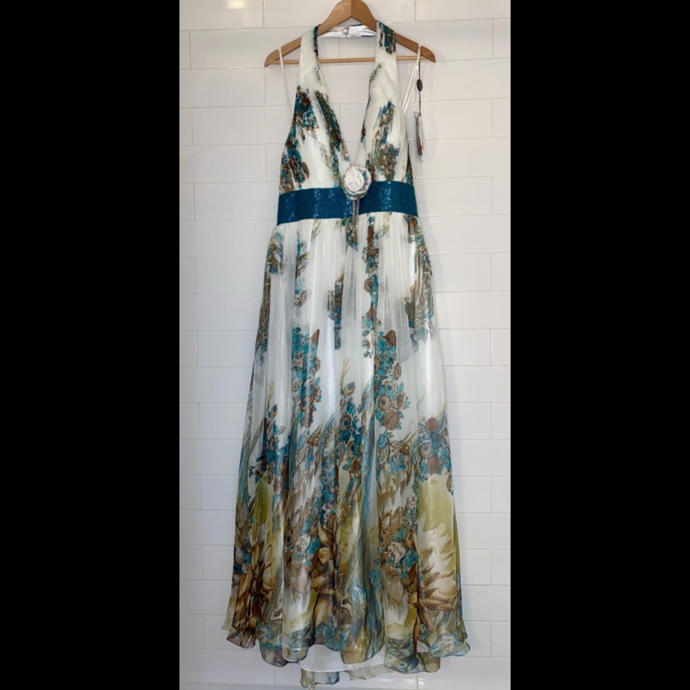 Dulcci Vetan Green Floral Halter Gown – Size 2XL (NWT $370)